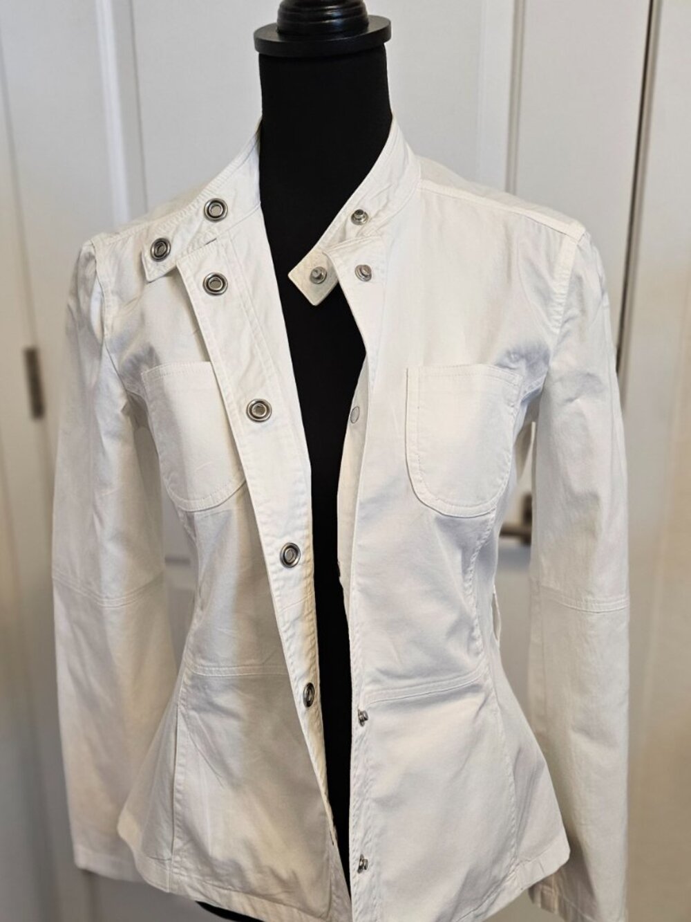 White Armani Collezioni lightweight cotton blend jacket mandarin collar size 2